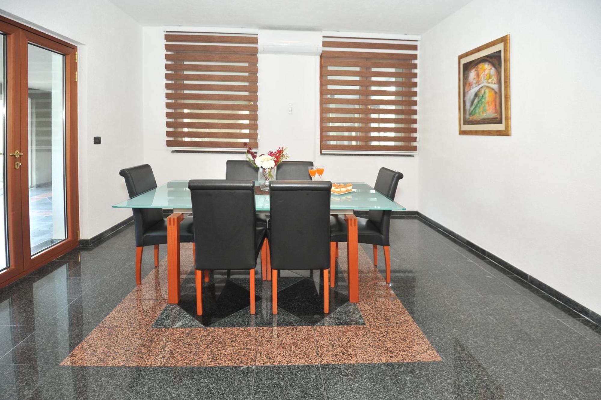 Pool House Maslina Apartment โมสตาร์ ภายนอก รูปภาพ