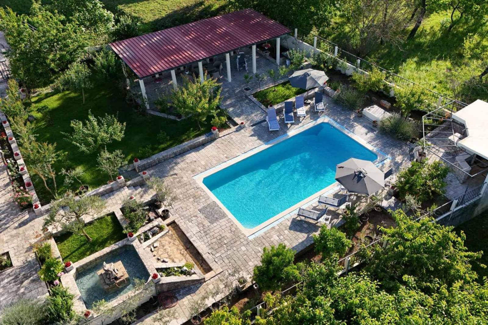 Pool House Maslina Apartment โมสตาร์ ภายนอก รูปภาพ