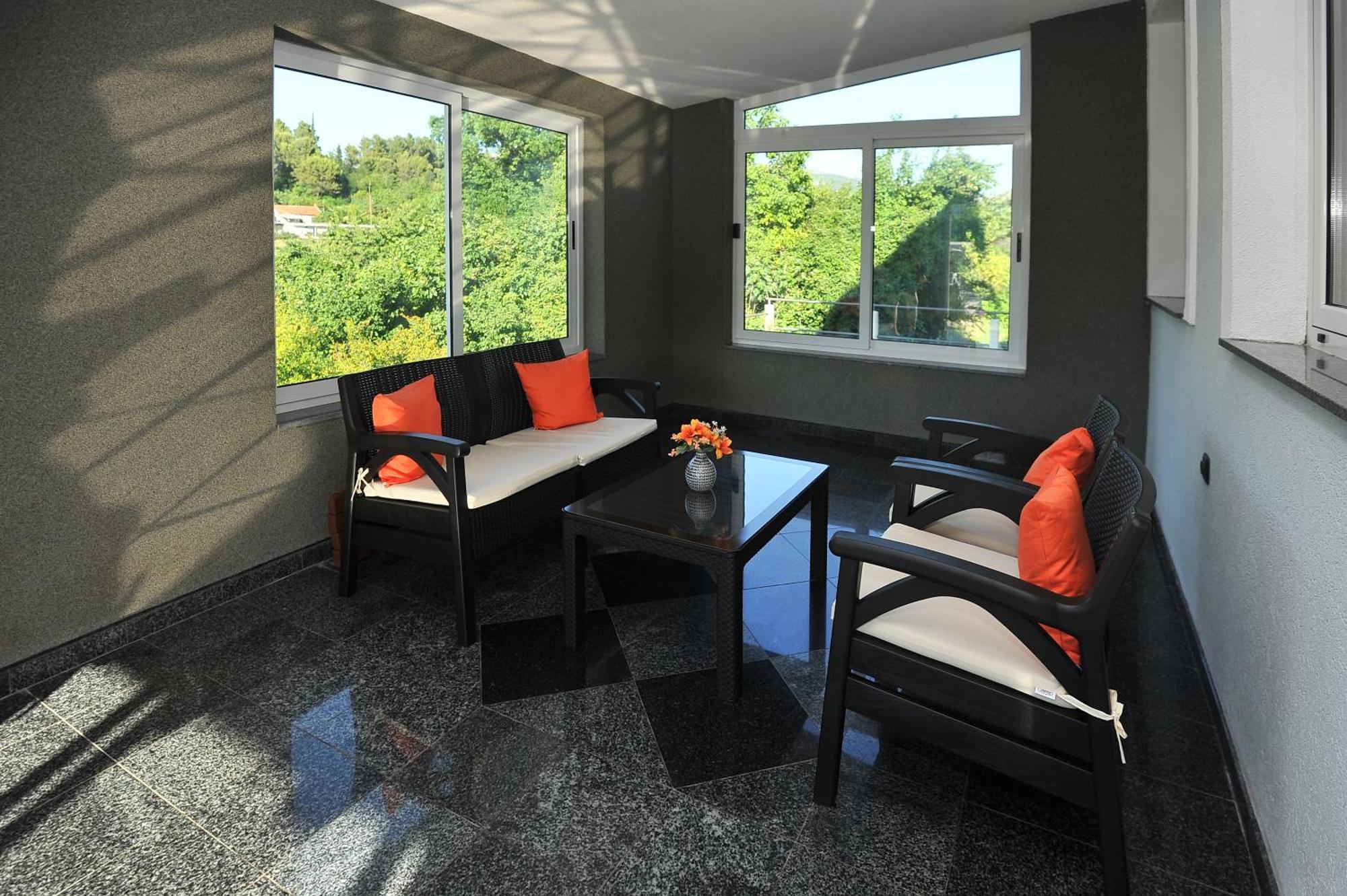 Pool House Maslina Apartment โมสตาร์ ภายนอก รูปภาพ