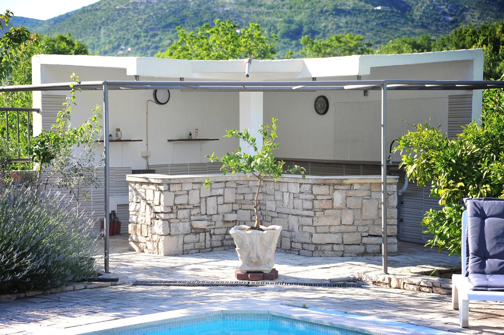 Pool House Maslina Apartment โมสตาร์ ภายนอก รูปภาพ